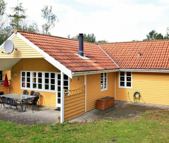 Mooi Vakantiehuis In Oksbøl Met Sauna